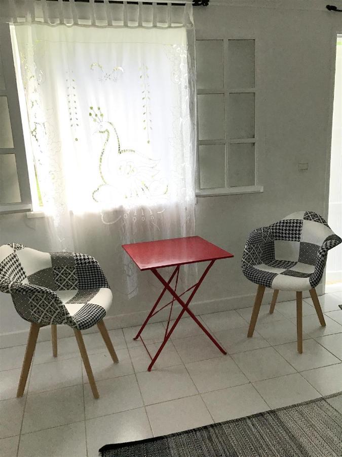 Studio Charmant Au Coeur De Boucan Canot 30 M² Avec Jardin Prive Saint-Paul Bagian luar foto