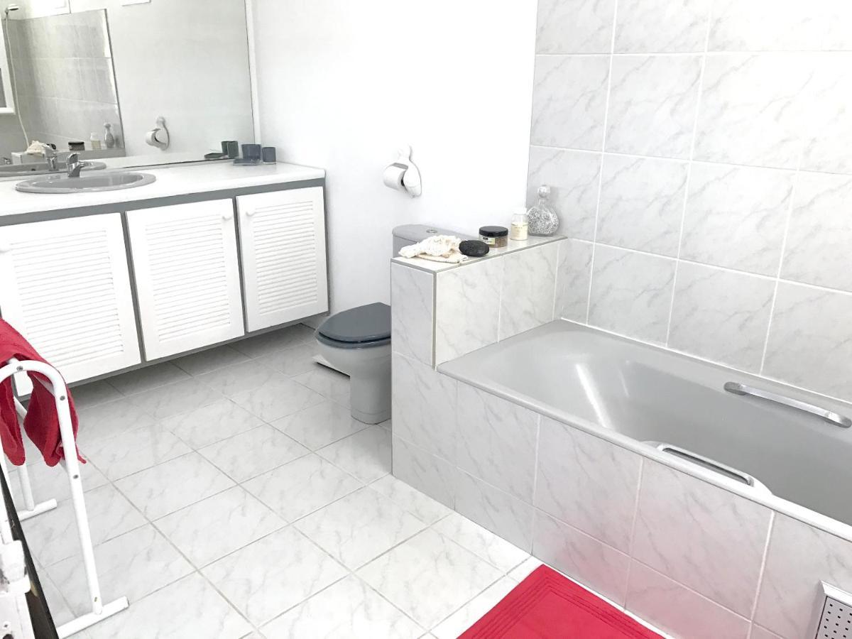 Studio Charmant Au Coeur De Boucan Canot 30 M² Avec Jardin Prive Saint-Paul Bagian luar foto